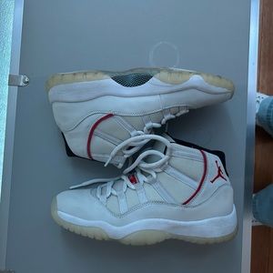 Air Jordan 11 platinum gs